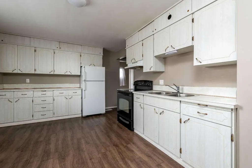 4801 42 Street Lloydminster SK S9V 0E3