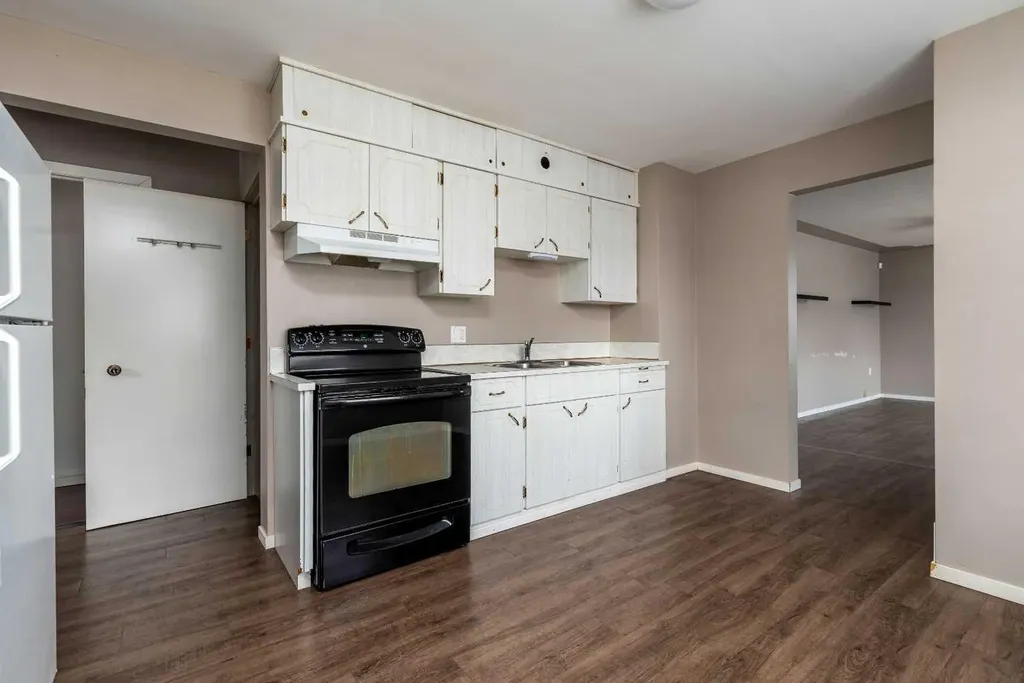 4801 42 Street Lloydminster SK S9V 0E3