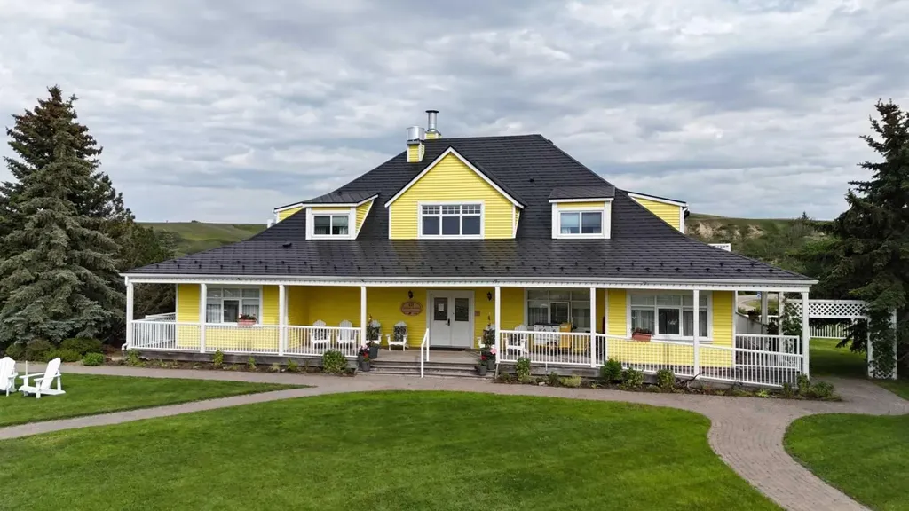 111 Severn Avenue Rosebud AB T0J 2T0