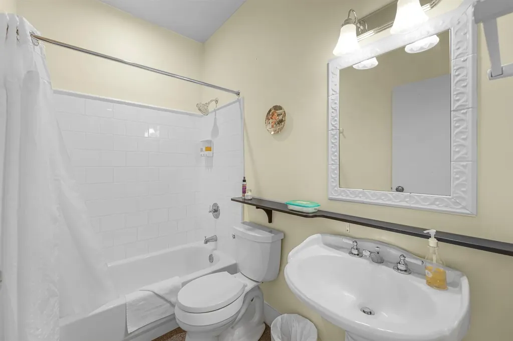 111 Severn Avenue Rosebud AB T0J 2T0