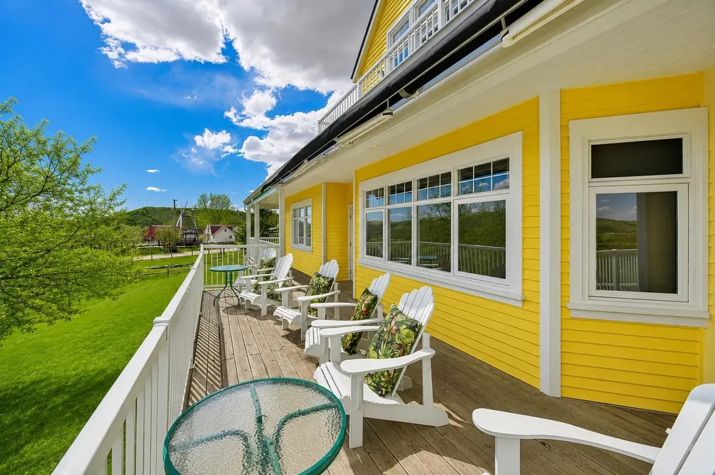111 Severn Avenue Rosebud AB T0J 2T0
