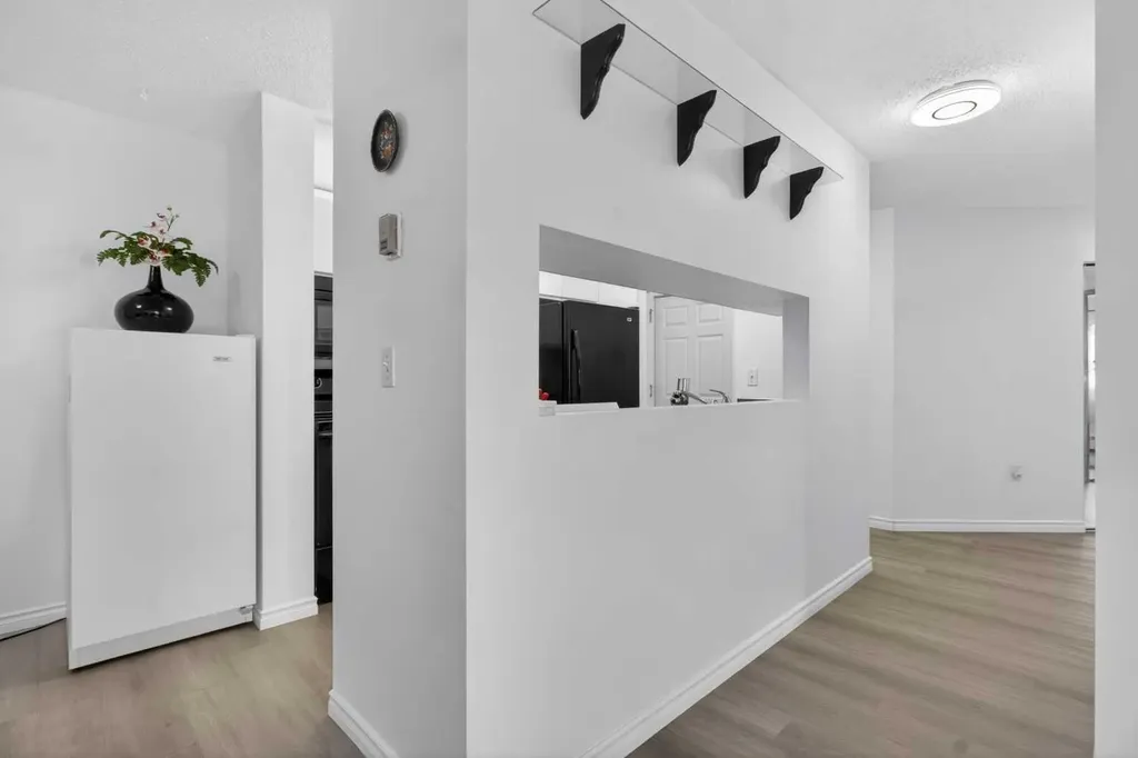 10 Dover Point SE Calgary AB T2P 3K2