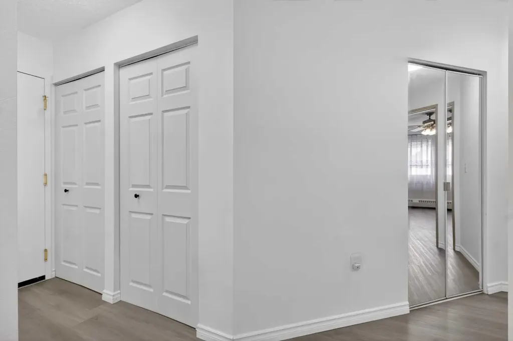 10 Dover Point SE Calgary AB T2P 3K2