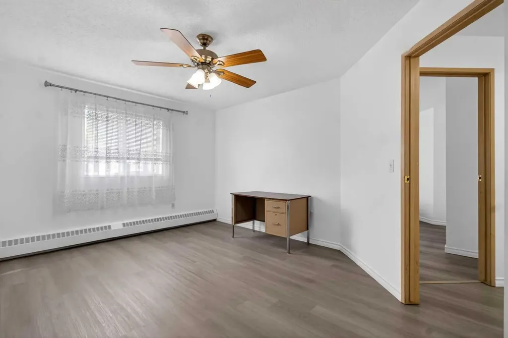 10 Dover Point SE Calgary AB T2P 3K2