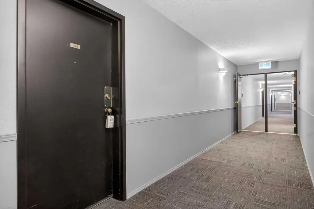 10 Dover Point SE Calgary AB T2P 3K2