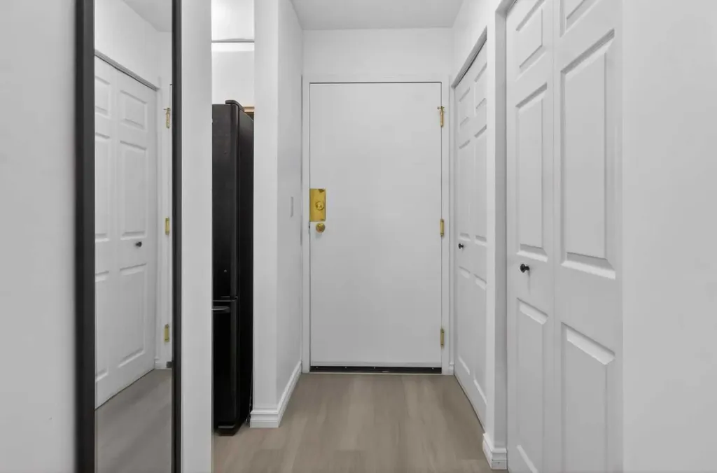 10 Dover Point SE Calgary AB T2P 3K2