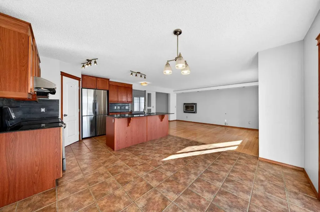 172 Kincora Drive NW Calgary AB T3R 1L5