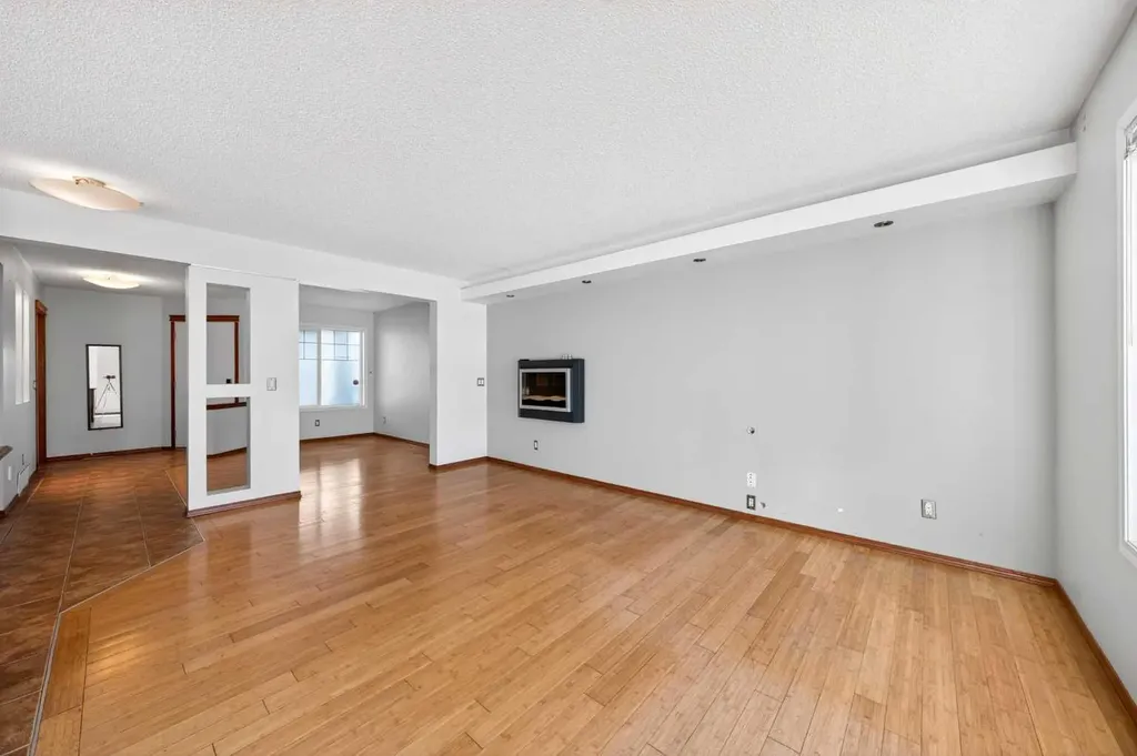 172 Kincora Drive NW Calgary AB T3R 1L5