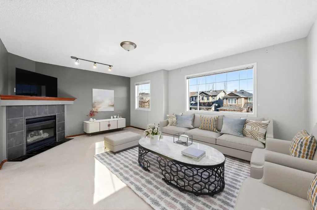 172 Kincora Drive NW Calgary AB T3R 1L5