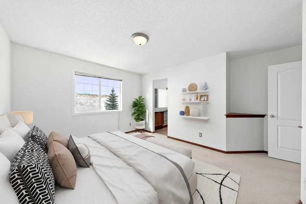 172 Kincora Drive NW Calgary AB T3R 1L5