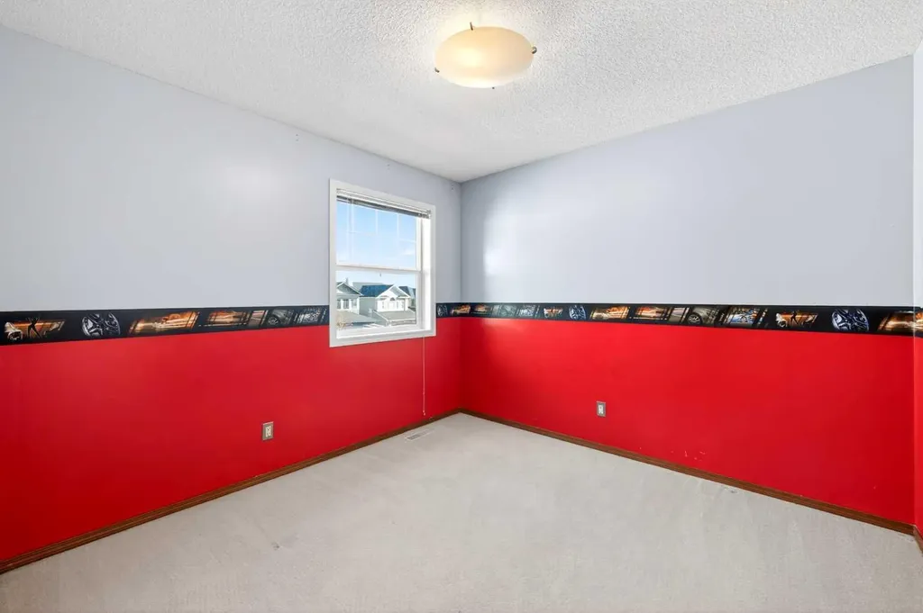 172 Kincora Drive NW Calgary AB T3R 1L5