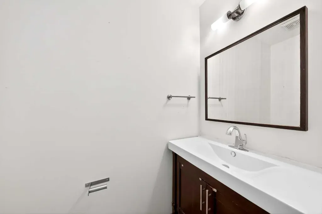 172 Kincora Drive NW Calgary AB T3R 1L5