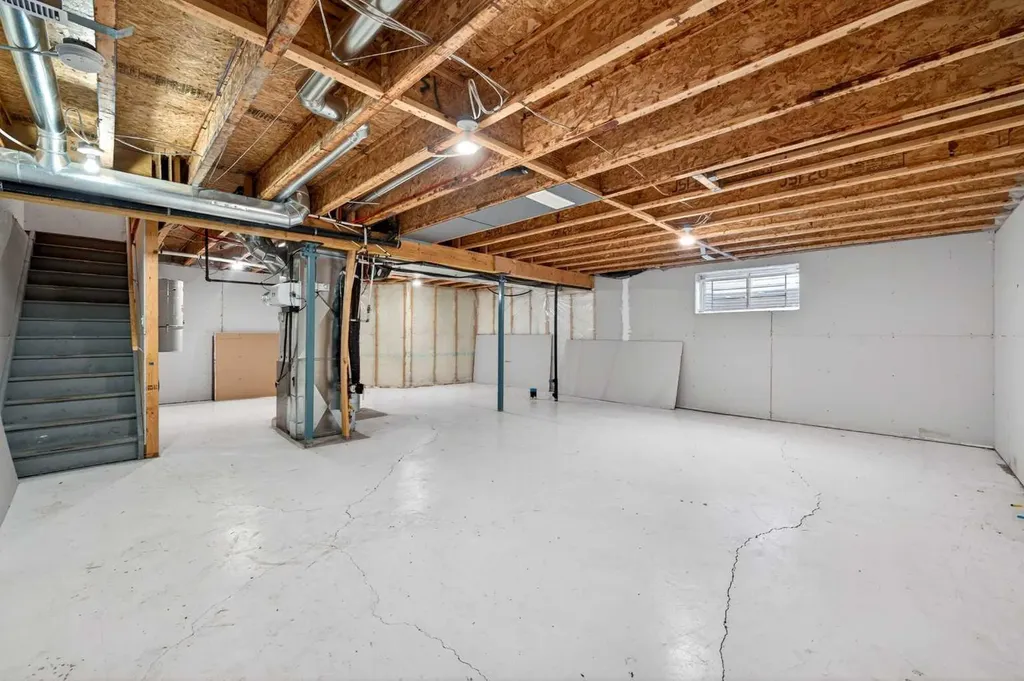 172 Kincora Drive NW Calgary AB T3R 1L5