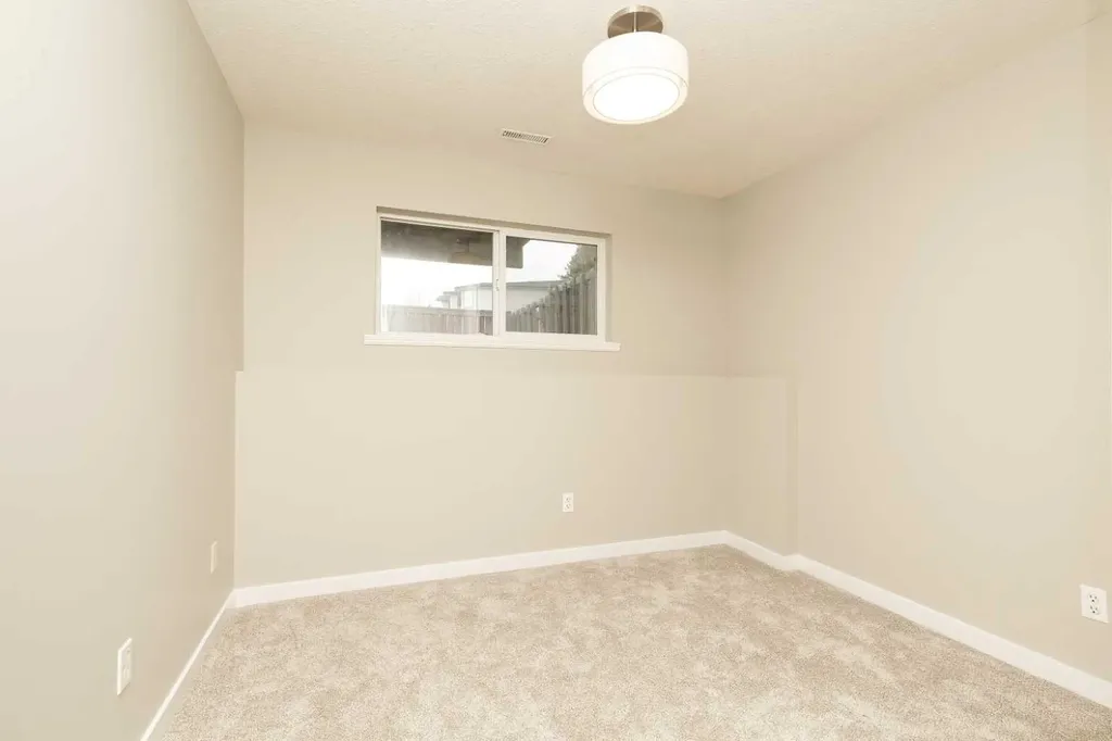 158 Jerry Potts Boulevard W Lethbridge AB T1K 7G7