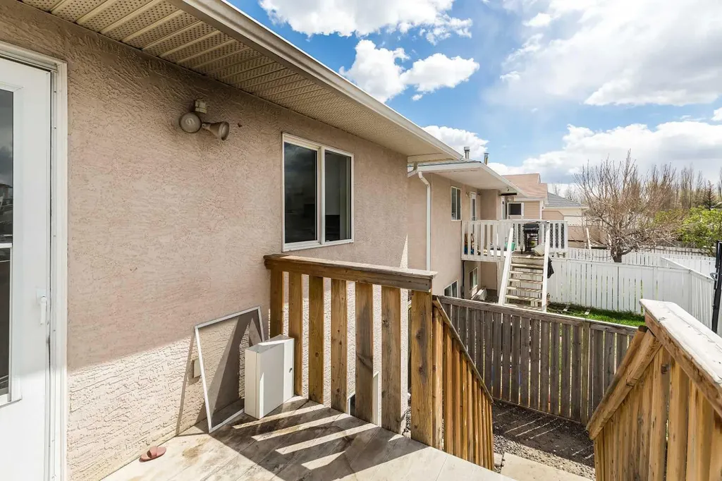 158 Jerry Potts Boulevard W Lethbridge AB T1K 7G7