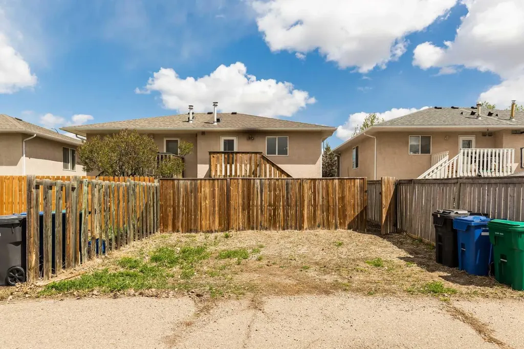 158 Jerry Potts Boulevard W Lethbridge AB T1K 7G7