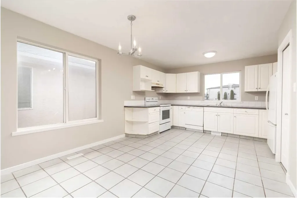158 Jerry Potts Boulevard W Lethbridge AB T1K 7G7