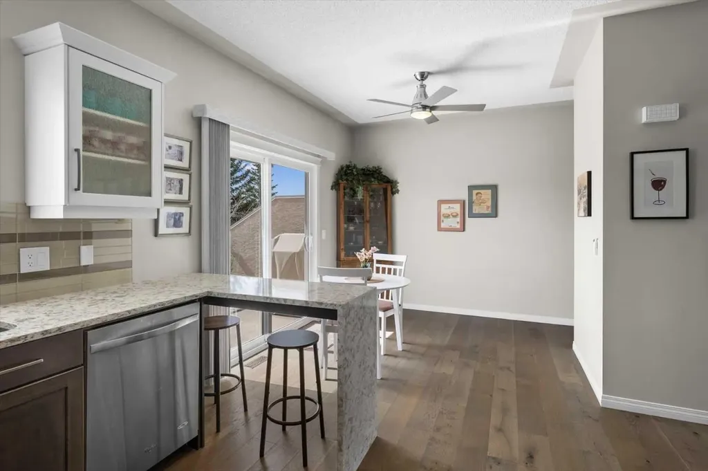 139 Country Hills Gardens NW Calgary AB T3K 5G1
