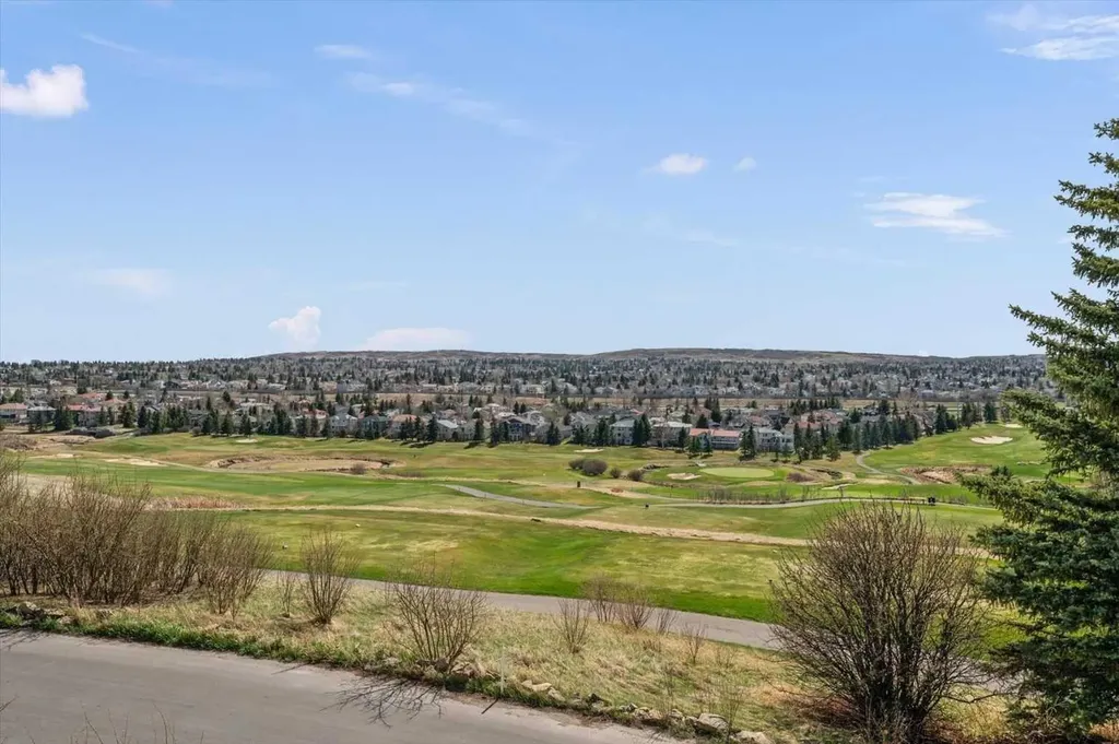 139 Country Hills Gardens NW Calgary AB T3K 5G1