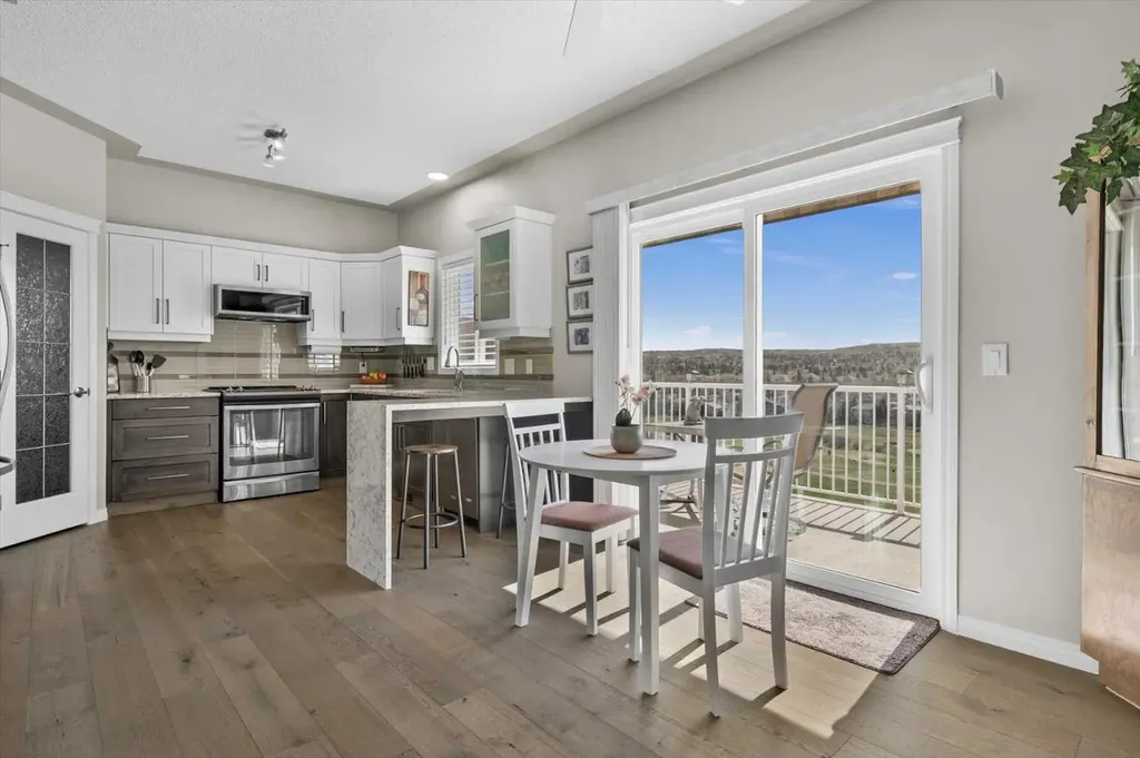 139 Country Hills Gardens NW Calgary AB T3K 5G1