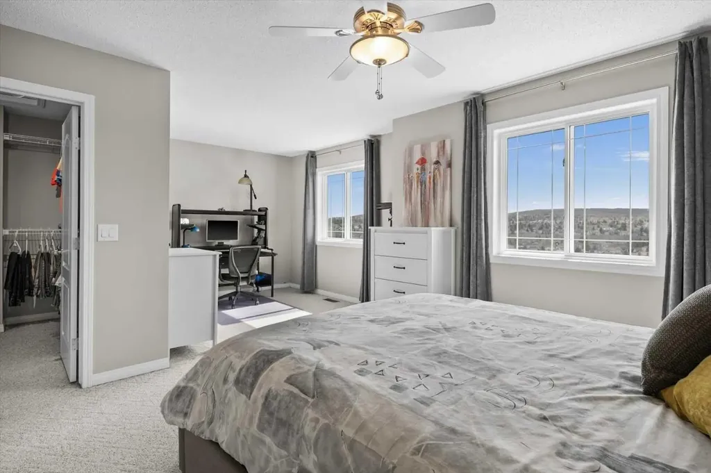 139 Country Hills Gardens NW Calgary AB T3K 5G1