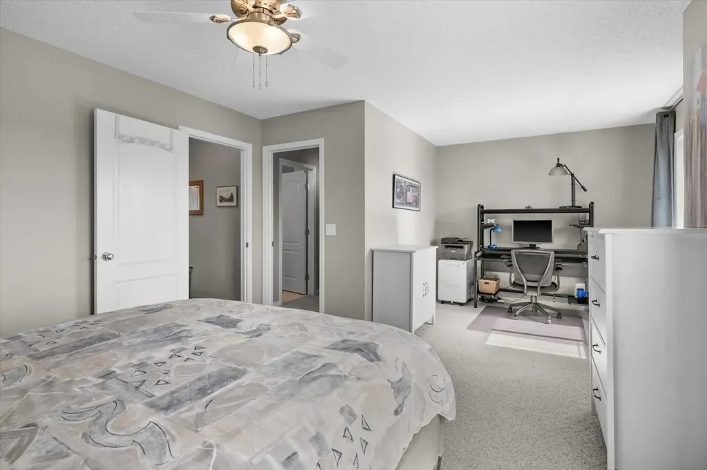 139 Country Hills Gardens NW Calgary AB T3K 5G1