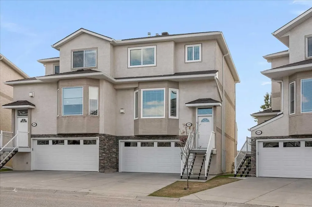 139 Country Hills Gardens NW Calgary AB T3K 5G1