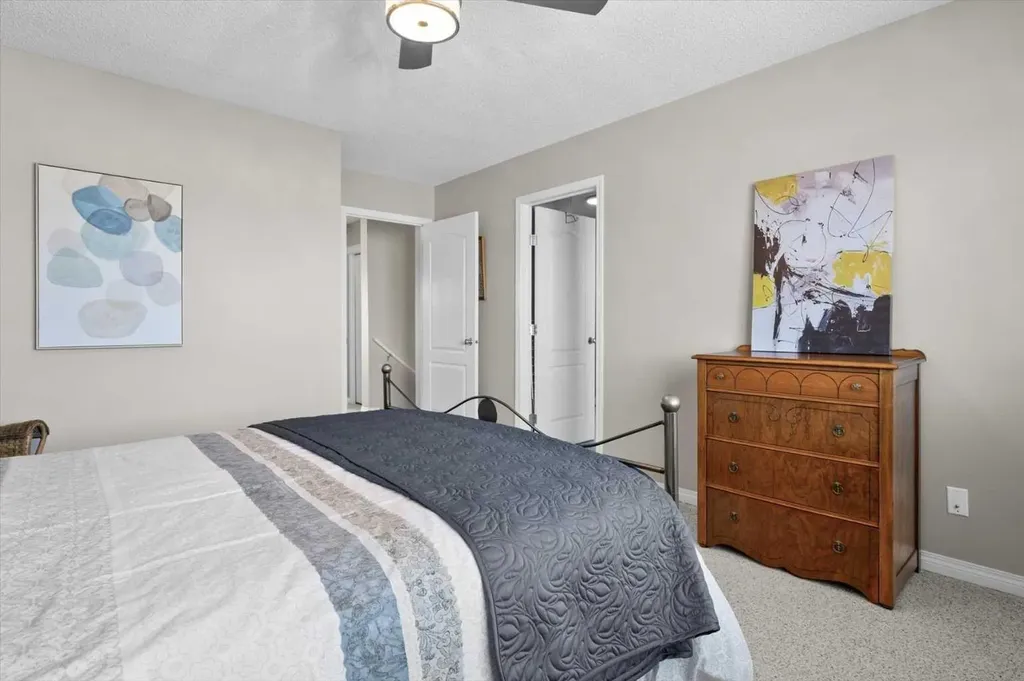139 Country Hills Gardens NW Calgary AB T3K 5G1