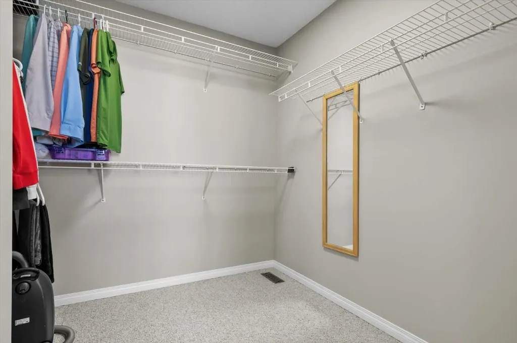 139 Country Hills Gardens NW Calgary AB T3K 5G1