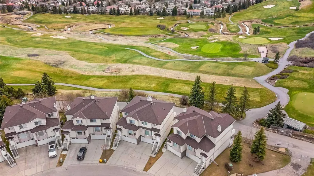 139 Country Hills Gardens NW Calgary AB T3K 5G1