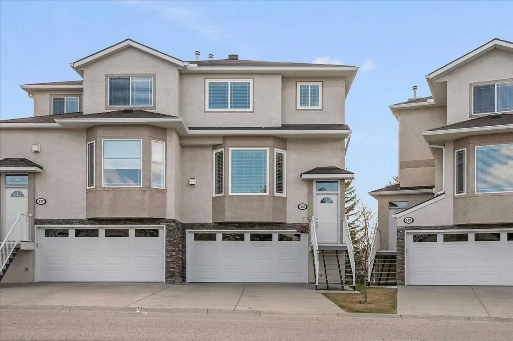 139 Country Hills Gardens NW Calgary AB T3K 5G1