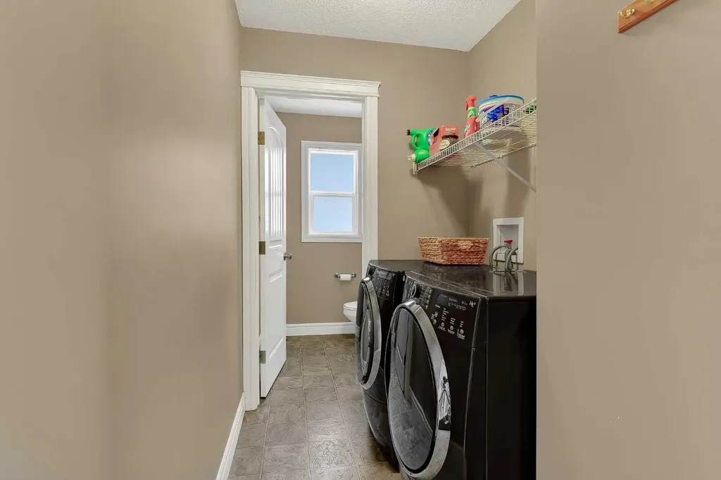 8633 102 Avenue Grande Prairie AB T8X 0B5