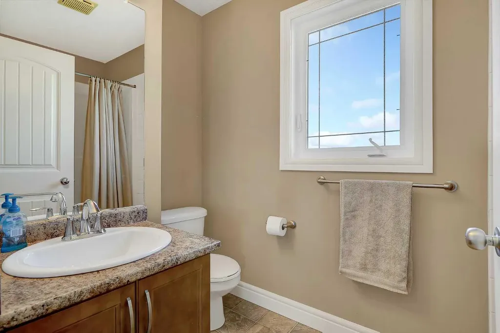8633 102 Avenue Grande Prairie AB T8X 0B5