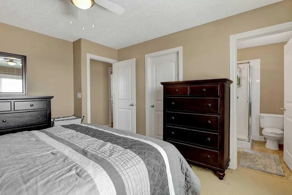 8633 102 Avenue Grande Prairie AB T8X 0B5