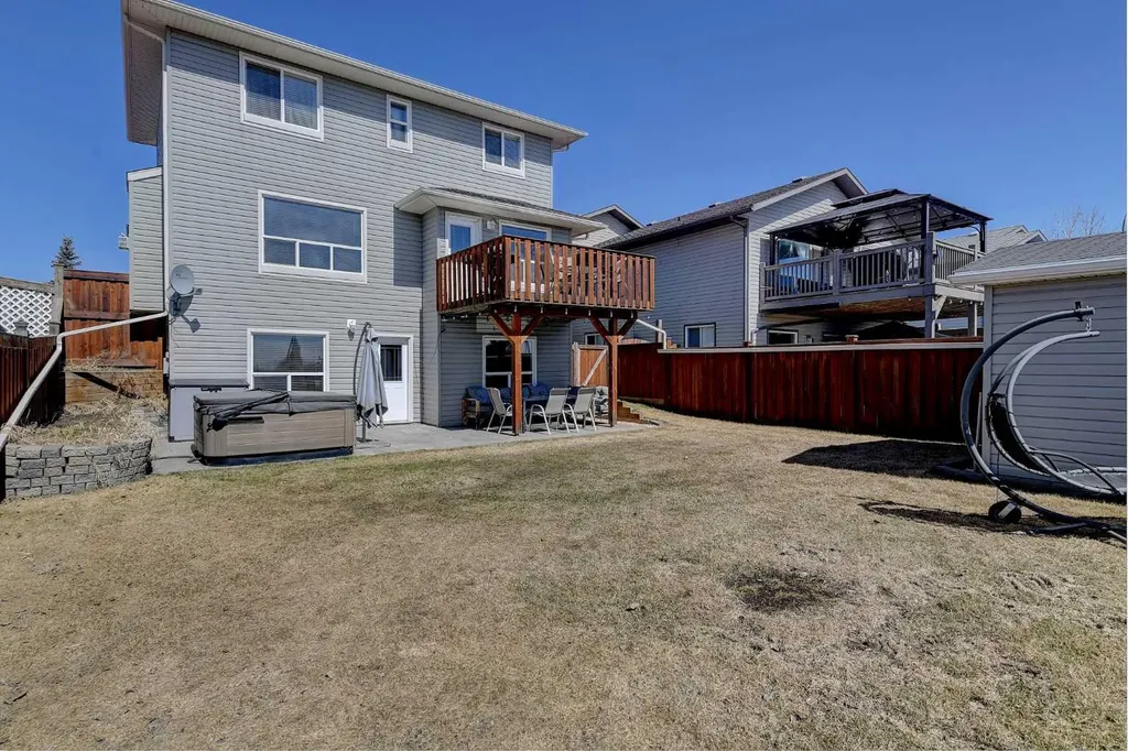 8633 102 Avenue Grande Prairie AB T8X 0B5