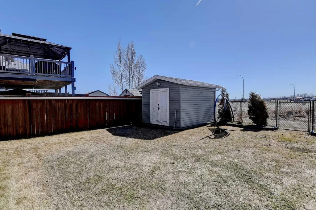 8633 102 Avenue Grande Prairie AB T8X 0B5