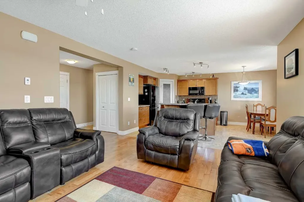 8633 102 Avenue Grande Prairie AB T8X 0B5