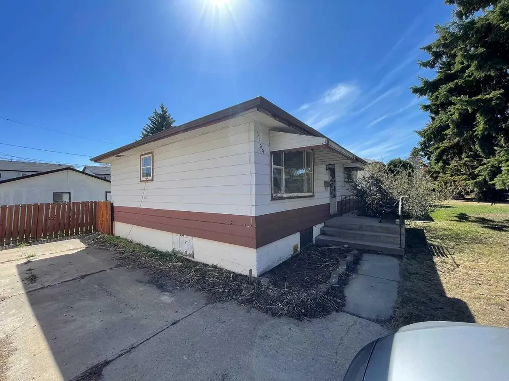 3409 52 Avenue Red Deer AB T4N 4J3