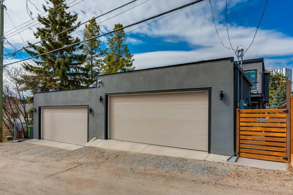2210 Victoria Crescent NW Calgary AB T2M4E2