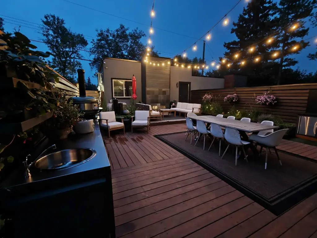 2210 Victoria Crescent NW Calgary AB T2M4E2