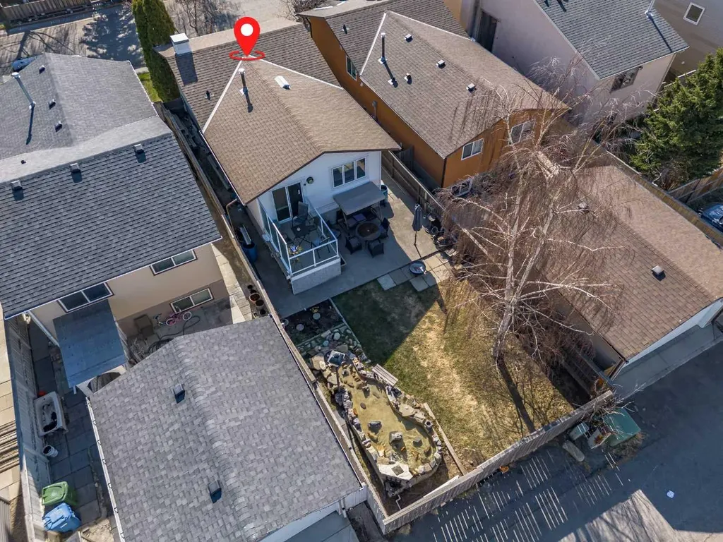 13 Taraglen Road NE Calgary AB T3J 2N7