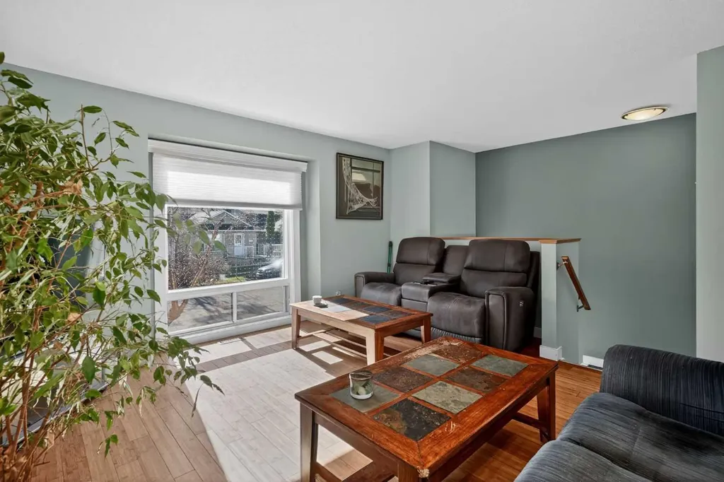 13 Taraglen Road NE Calgary AB T3J 2N7