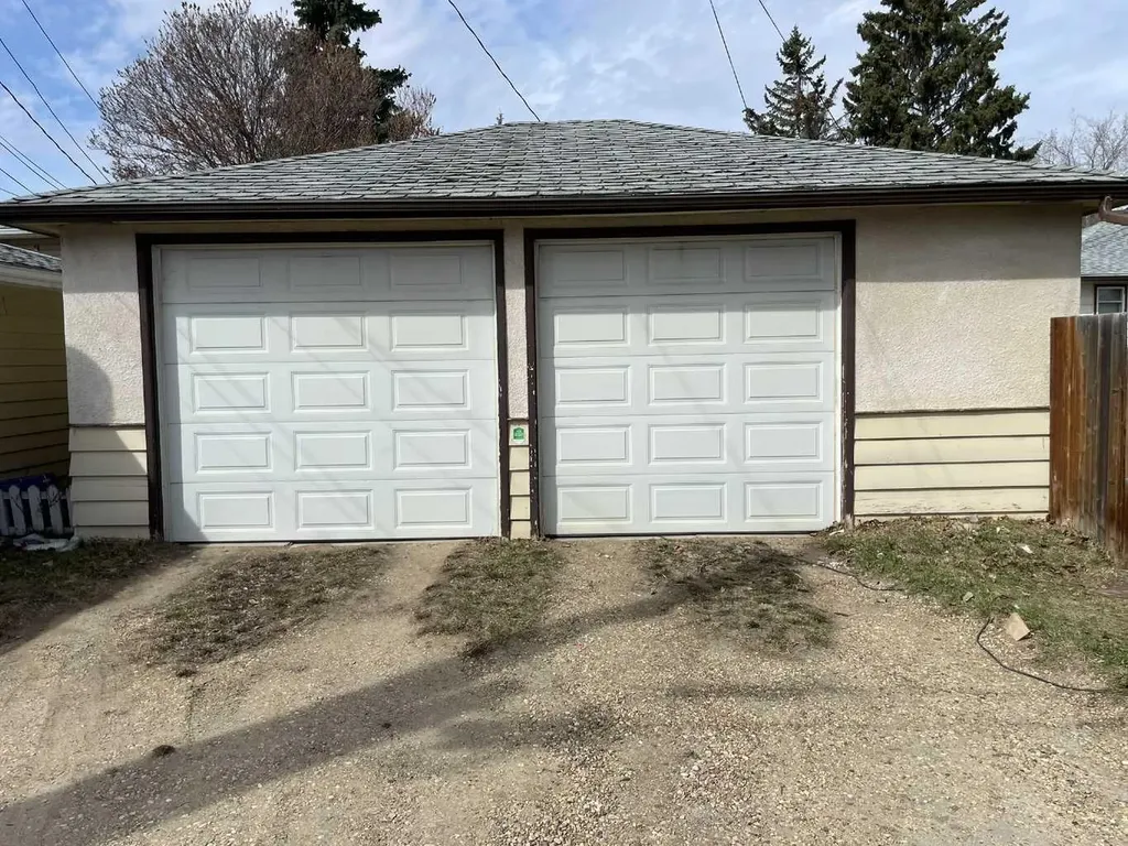 3405 52 Avenue Red Deer AB T4N 4J3