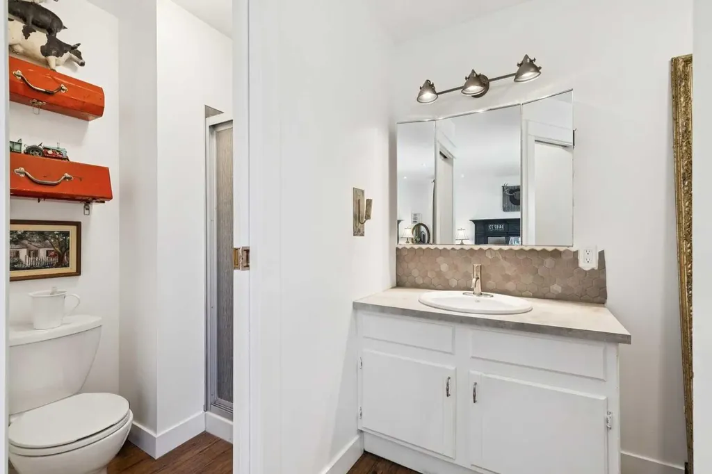 104 Cedarpark Drive SW Calgary AB T2E 1J8