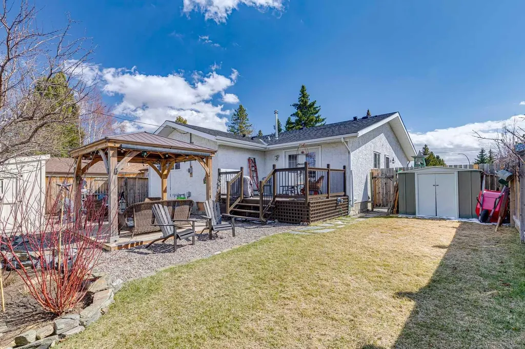 104 Cedarpark Drive SW Calgary AB T2E 1J8