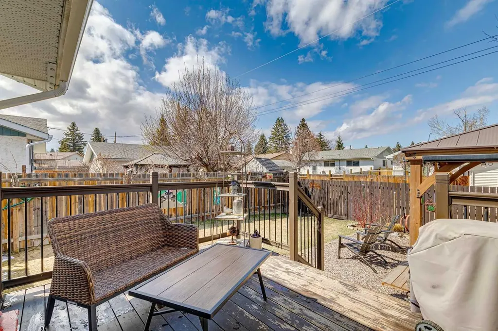 104 Cedarpark Drive SW Calgary AB T2E 1J8