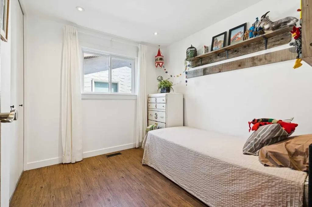 104 Cedarpark Drive SW Calgary AB T2E 1J8