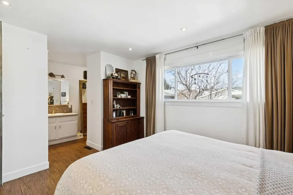 104 Cedarpark Drive SW Calgary AB T2E 1J8