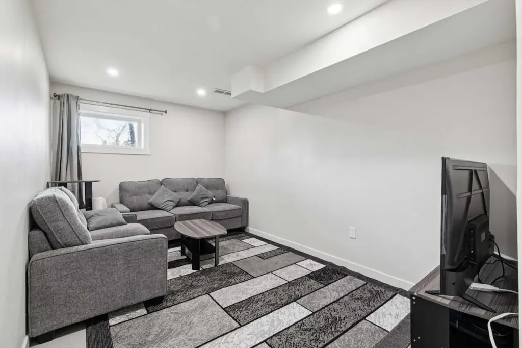 4210 Richmond Road SW Calgary AB T3E4P3