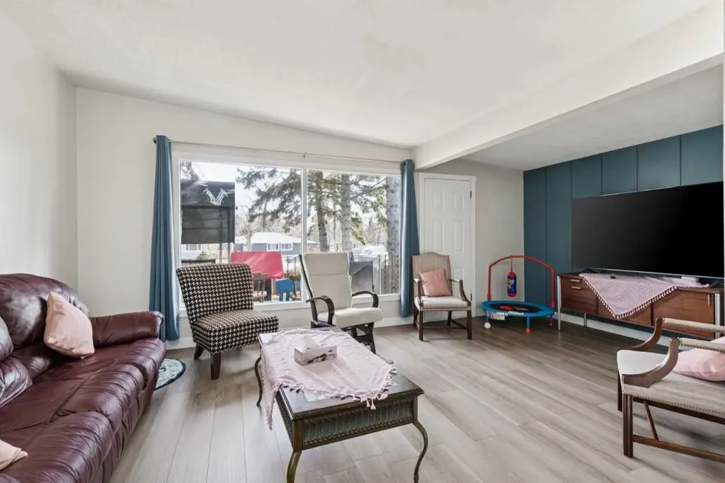 4210 Richmond Road SW Calgary AB T3E4P3